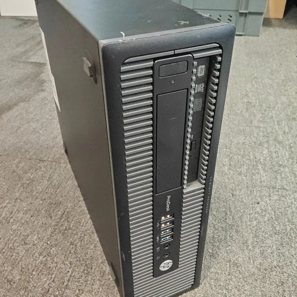 LOT OF 3 ASSORTED COMPUTERS INCLUDES HP PRODESK 600, ACER SWIFT 3 AND RAZER RZ09-028