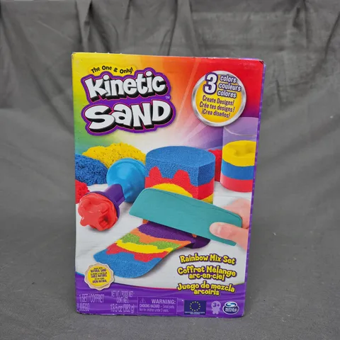 KINETIC SAND