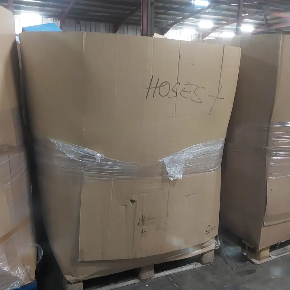 PALLET CONTAINING A LARGE QUANTITY OF ASSORTED HOSE PIPES, POOL INFLATABLES ECT