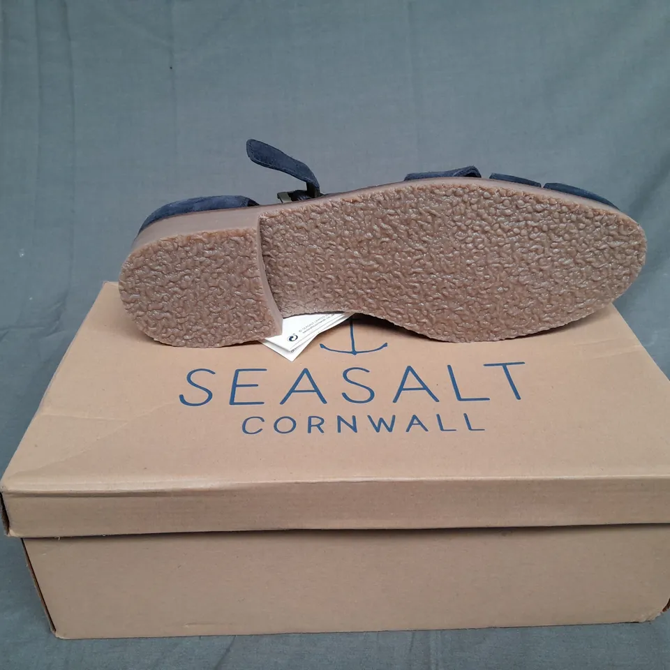 BOXED PAIR OF SEASALT CORNWALL FIRST CHORUS SHOE UK 8 