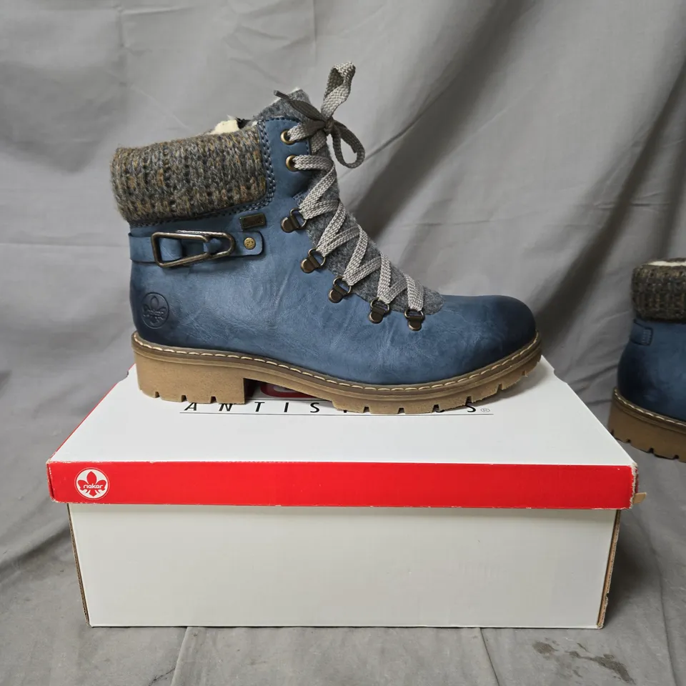 RIEKER BLUE LEATHER ANKLE BOOTS WITH KNIT COLLAR – SIZE 7