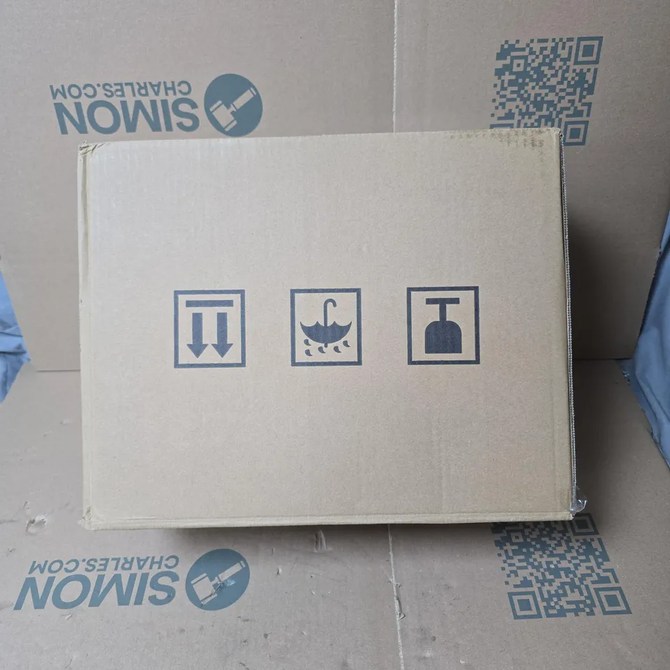 APPROXIMATELY 8 X ASSORTED FOOD/KITCHEN TRANSPARENT CONTAINERS WITH LIDS BOXED