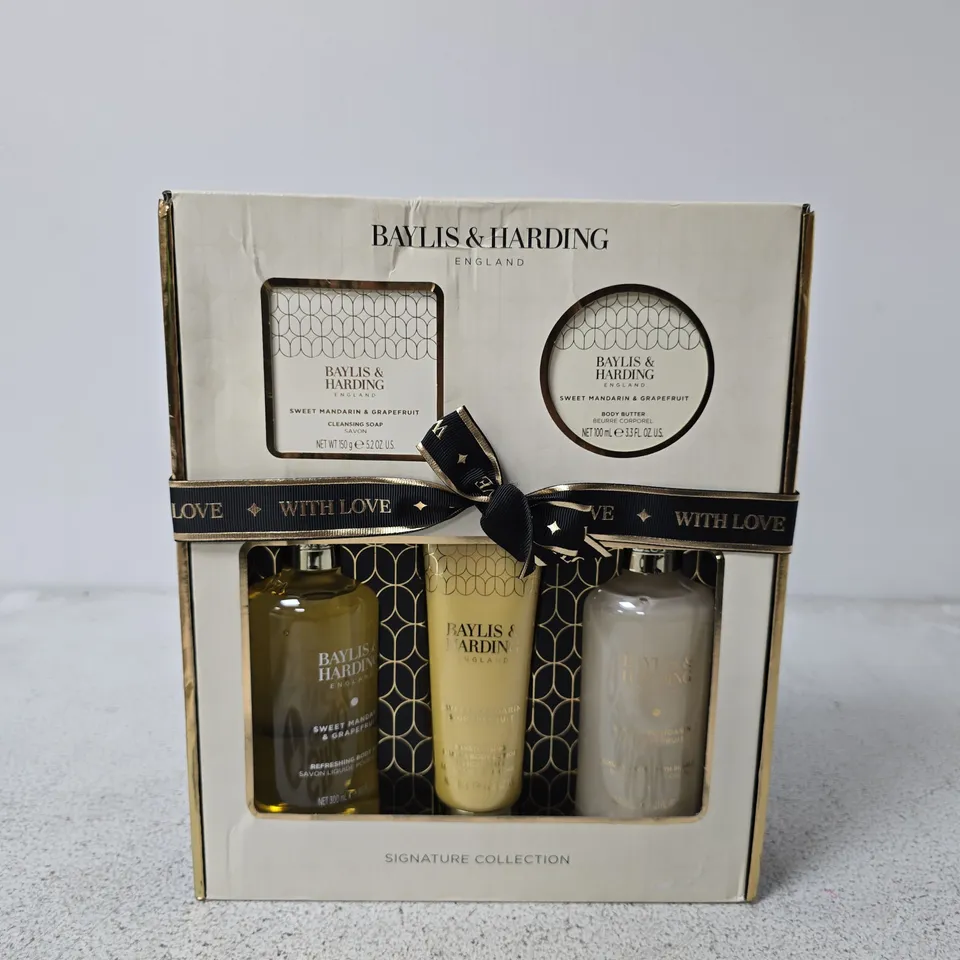 BAYLIS & HARDING SIGNATURE COLLECTION GIFT SET 