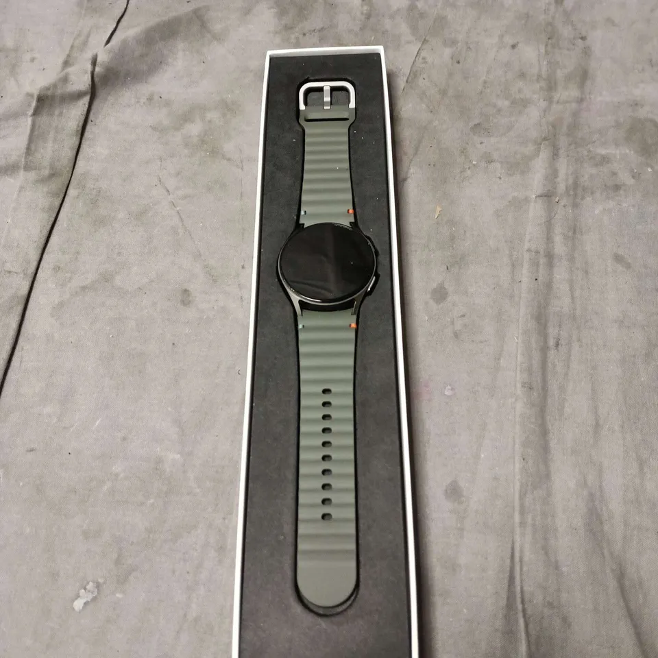 SAMSUNG GALAXY WATCH 7 IN BOX
