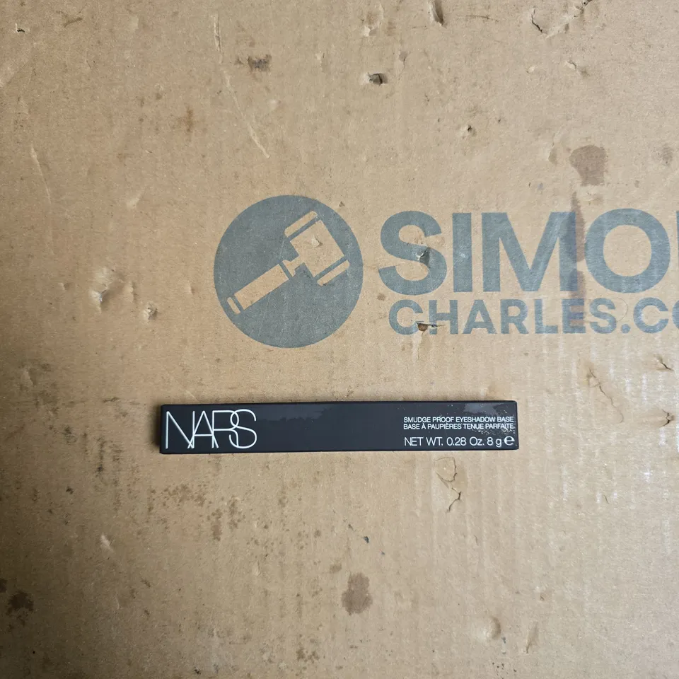NARS SMUDGE PROOF EYESHADOW BASE – EYE PRIMER