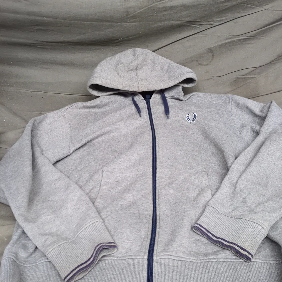 FRED PERRY GREY LOGO HOODIE SIZE XXL 