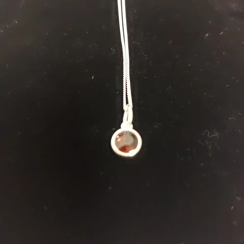 APPROXIMATELY 7 ASSORTED STERLING SILVER ENGRAVABLE PENDANT NECKLACES RRP £210