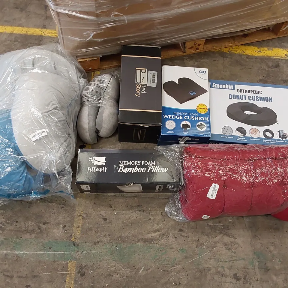 PALLET OF ASSORTED BEDROOM AND COMFORT BASED PRODUCTS TO INCLUDE; PILLOWS, SUPPORT SEAT CUSHIONS AND SIMILARLY RELATED GOODS