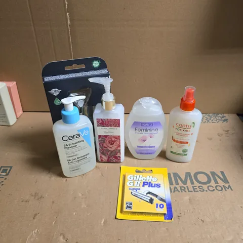 APPROXIMATEY 20 ASSORTED HEALTH AND BEAUTY PRODUCTS TO INCLUDE - LAURA ASHLEY HAND WASH - CANTU FOR KIDS DETANGLING CONDITIONER AND GILLETTE GII PLUS BLADES