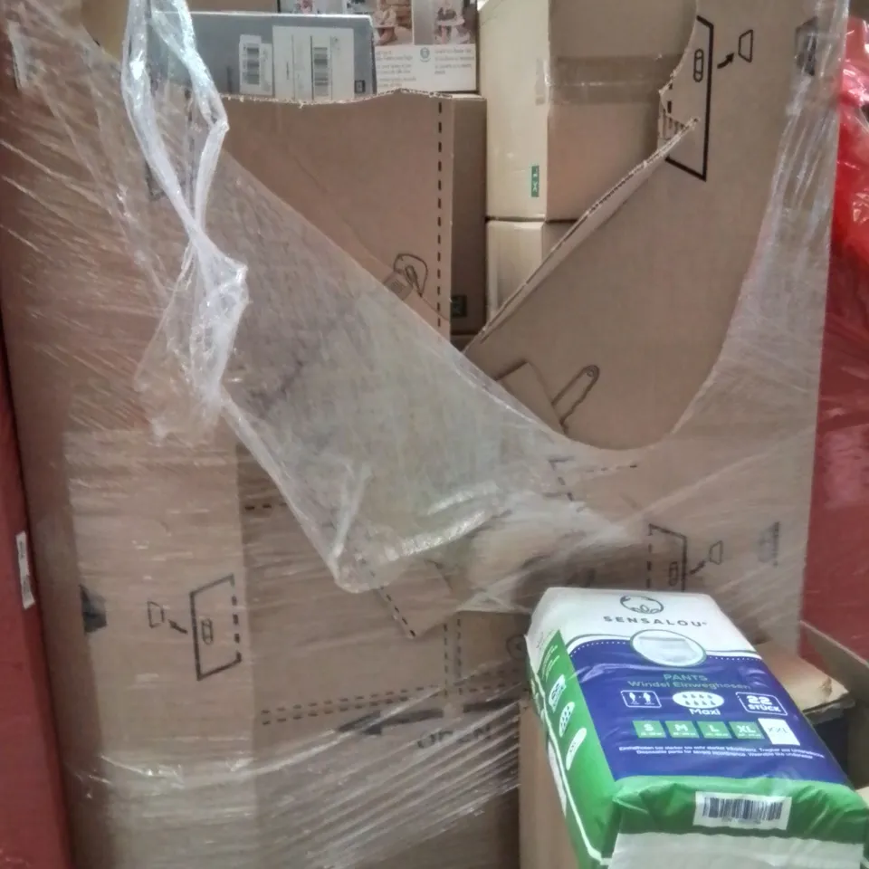 PALLET CONTAINING A LARGE QUANTITY OF SENSALOU ADULT MAXI PADS XXL