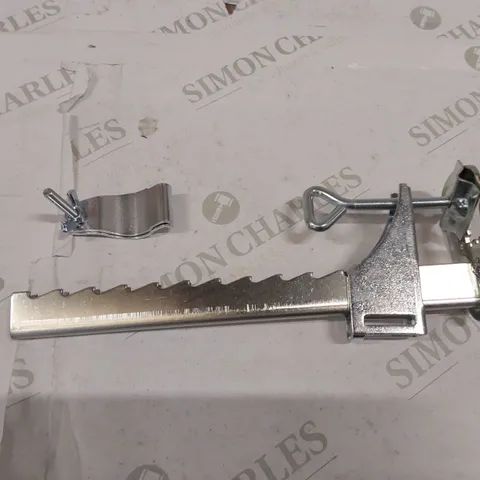 BOXED MIKYTOPER PARASOL CLAMP // CLAMPING RANGE: 0 - 20CM (1 BOX)