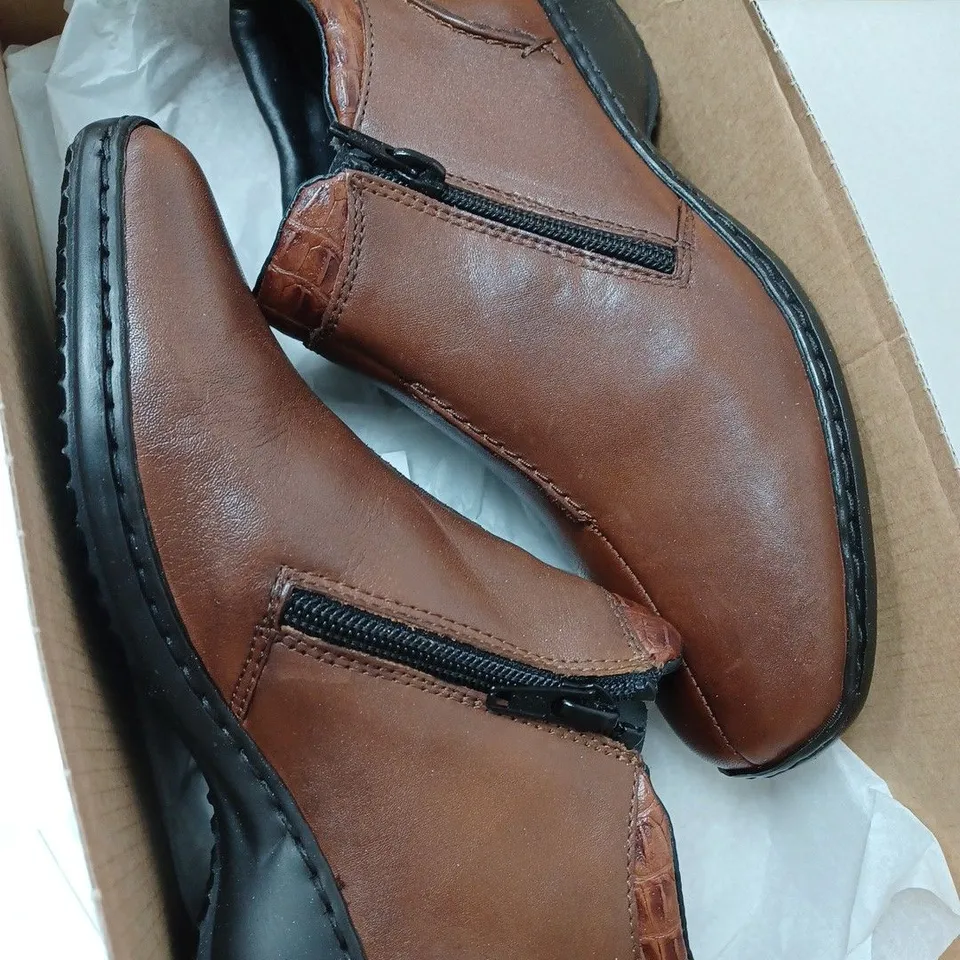 BOXED RIEKER SHOON SANDALS, TAN - SIZE 3 
