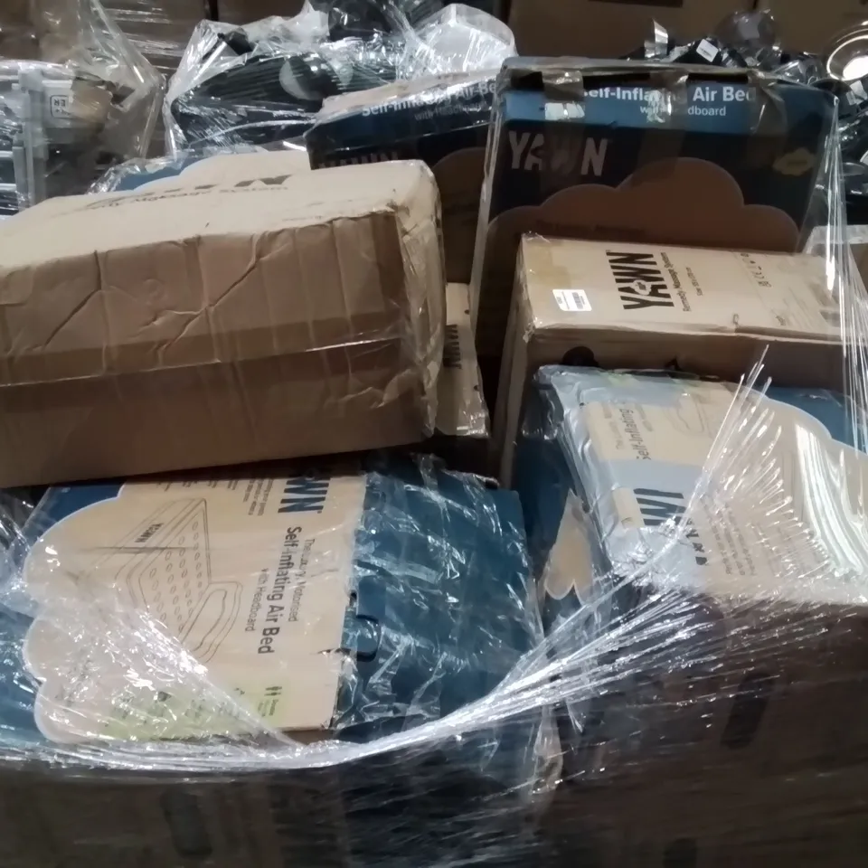 PALLET TO CONTAIN A LARGE QUANTITY OF SELF INFLATING AIR BEDS 