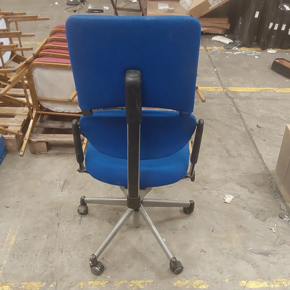 STEELCASE OFFICE CHAIR