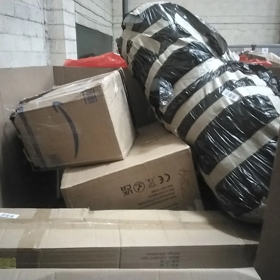 PALLET OF HOUSEHOLD ITEMS TO INCLUDE CHRISTMAS, MEMORY FOAM FLEXI COMFORT,ADJUSTABLE SPLIT TRAINER,BABY ACTIVITY CENTER AND OTHER ASSORTED ITEMS...