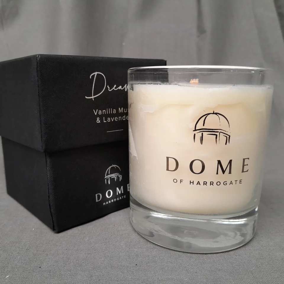 BOXED DOME DREAM VANILLA MUSK & LAVENDER SCENTED CANDLE