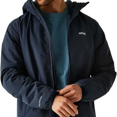 BRAND NEW REGATTA CASPEN JACKET IN NAVY - MEDIUM