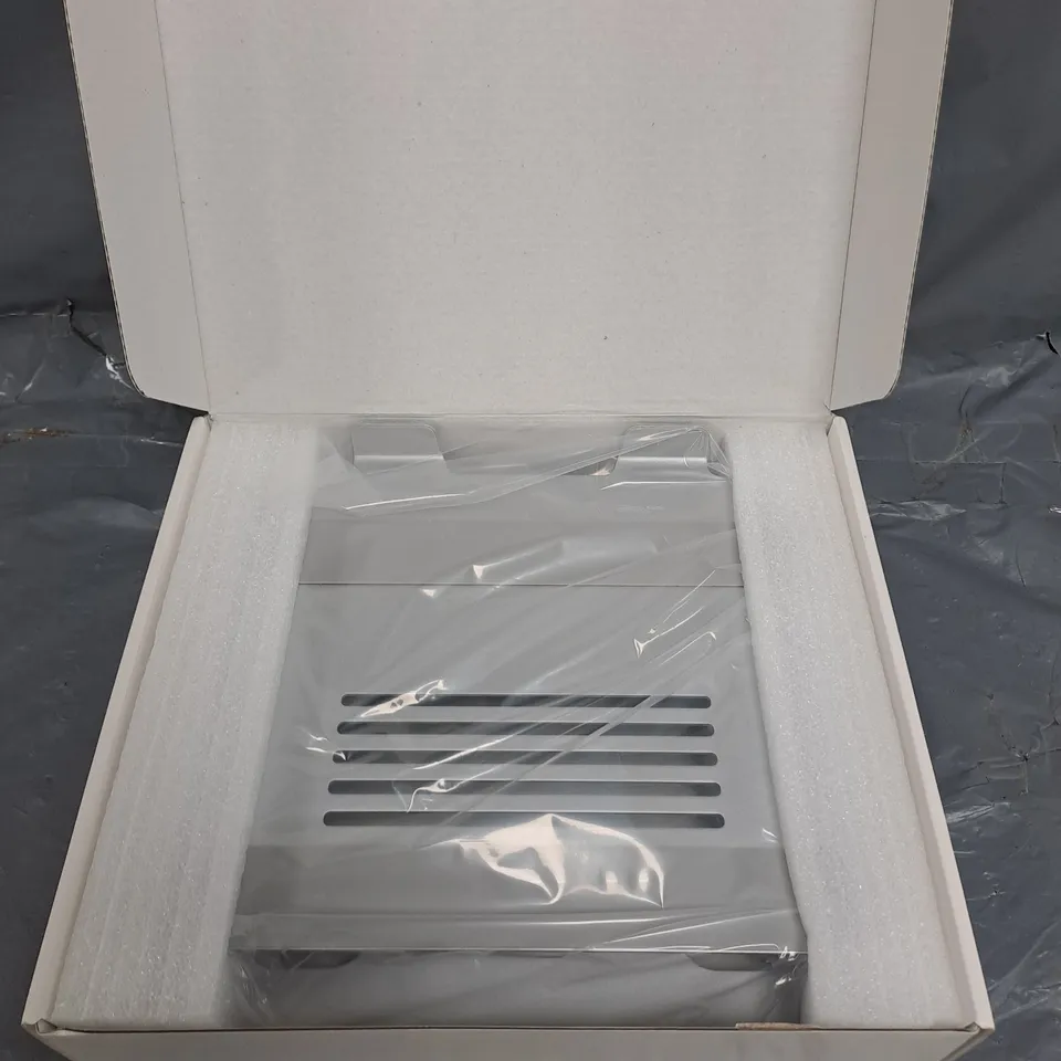 BOXED BOYATA ADJUSTABLE LAPTOP STAND 