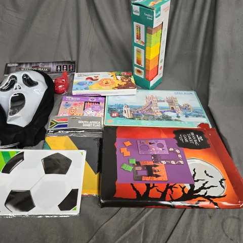 BOX OF ASSORTED TOYS AND GAMES TO INCLUDE GHOSTFACE MASK, TUMBLING GAME AND CRAYONS