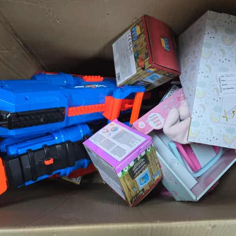 APPROXIMATELY 8 ASSORTED TOYS & GAMES PRODUCTS TO INCLUDE ZURU XSHOT INSANITY, ELC BUNNY PLUSH, PITTER PATTER PETS BUSY LITTLE HAMSTER, ETC