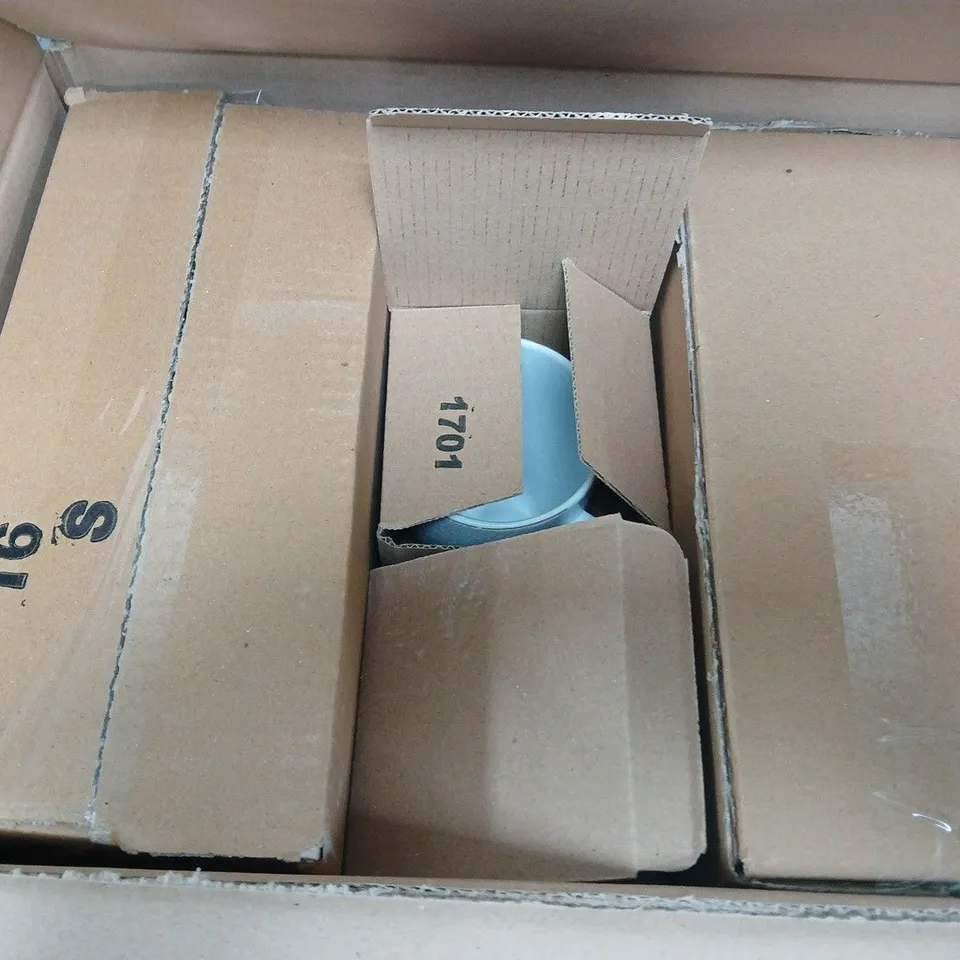 BOXED 16PCS SQUARE DINNER SET - COLLECTION ONLY