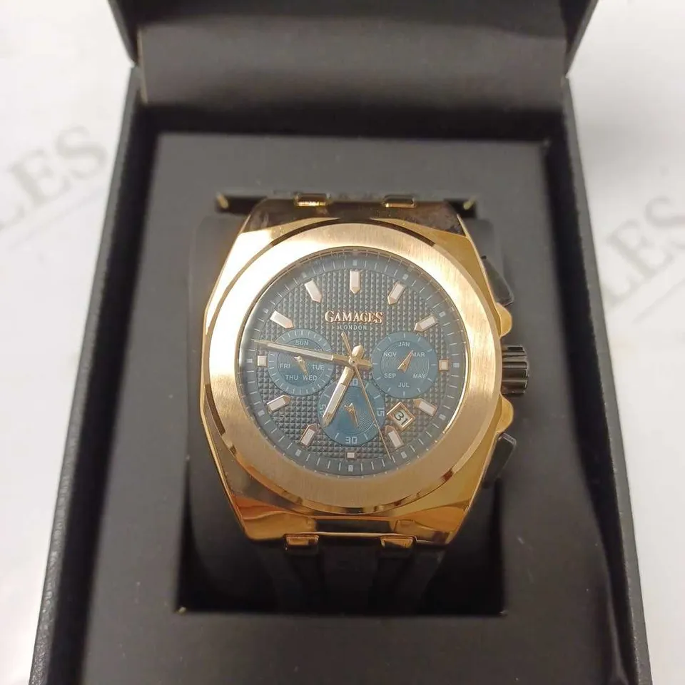 GAMAGES COMMANDER ROSE TRIPLE DATE DIAL RUBBER STRAP WRISTWATCH	