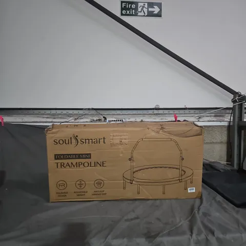 SOUL SMART FOLDABLE MINI TRAMPOLINE – BOXED