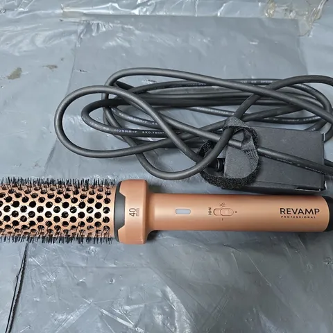 BOXED REVAMP PROFESSIONAL CERAMIC 40MM HOT BRUSH