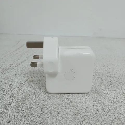 APPLE 70W USB-C POWER ADAPTER