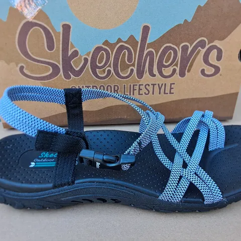 BOXED PAIR OF SKECHERS WOMENS BLACK SANDALS - UK 7