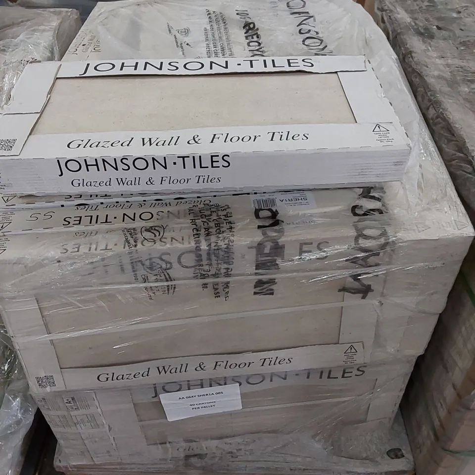 PALLET CONTAINING 40 CARTONS OF JOHNSONS SHERWOOD HAZE TILES - 5 PER PACK / 597X297X10MM