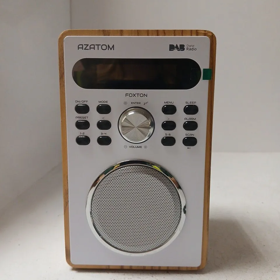 AZATOM FOXTON FX200 DAB+/DAB/FM RADIO – WOOD CABINET