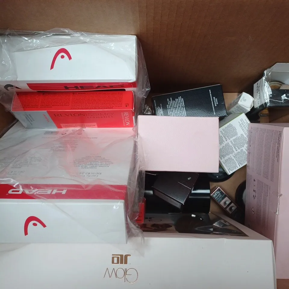 BOX OF APPROXIMATELY 12 ASSORTED HEALTH & BEAUTY ITEMS TO INCLUDE - SUN FLOWERS ELIZABETH AREN DEODORANT SPRAY , ESCADA SORTBETTO ROSSO ETC