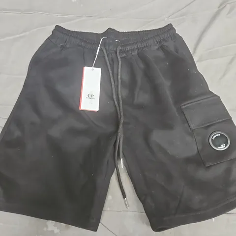 C.P. COMPANY SHORTS IN BLACK - MEDIUM