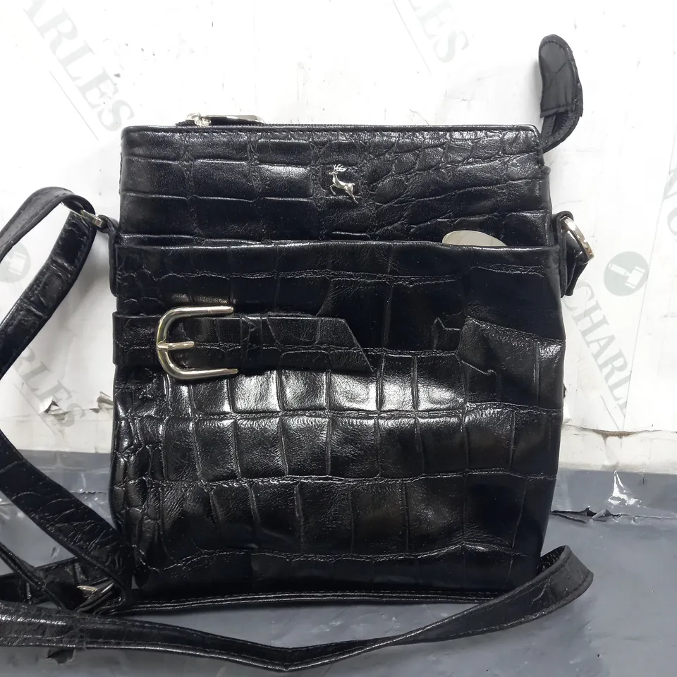 ASHWOOD LEATHER CROSSBODY BAG IN BLACK CROC