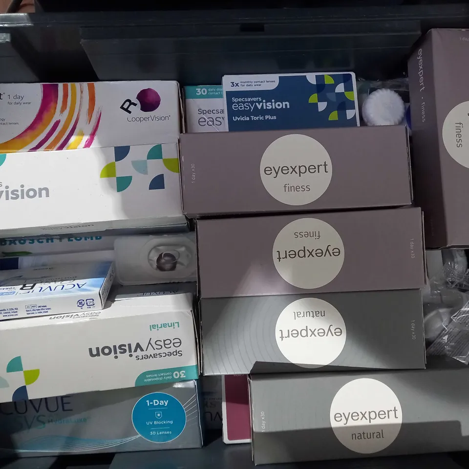 APPROX 20 ITEMS TO INCLUDE ACUVUE, LILLILLY, EYEPERT