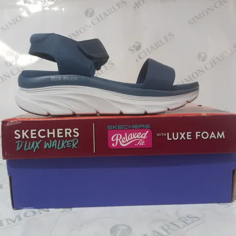 BOXED PAIR OF SKECHERS D'LUX WALKER SANDALS IN BLUE SIZE 6
