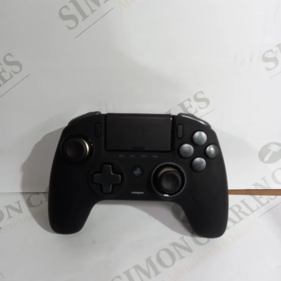 NACON REVOLUTION PS4 CONTROLLER