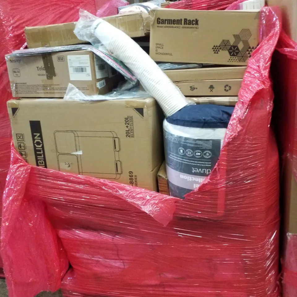 PALLET CONTAINING ASSORTED PRODUCTS INCLUDING GARMENT RACK, DUAL 20L BIN, DUVET, SELF HEALING CUTTING MATS & STRETCHED CANVASES