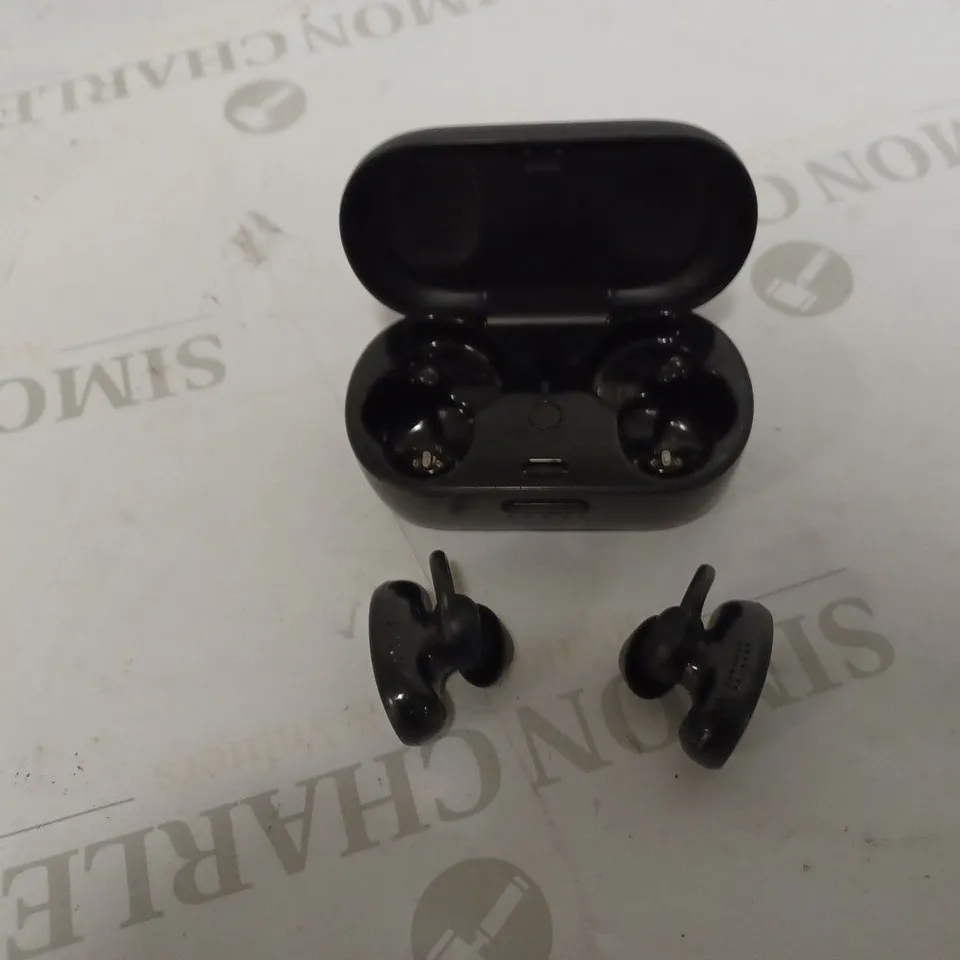 BOSE QUIETCOMFORT IN-EAR HEADPHONES, BLACK
