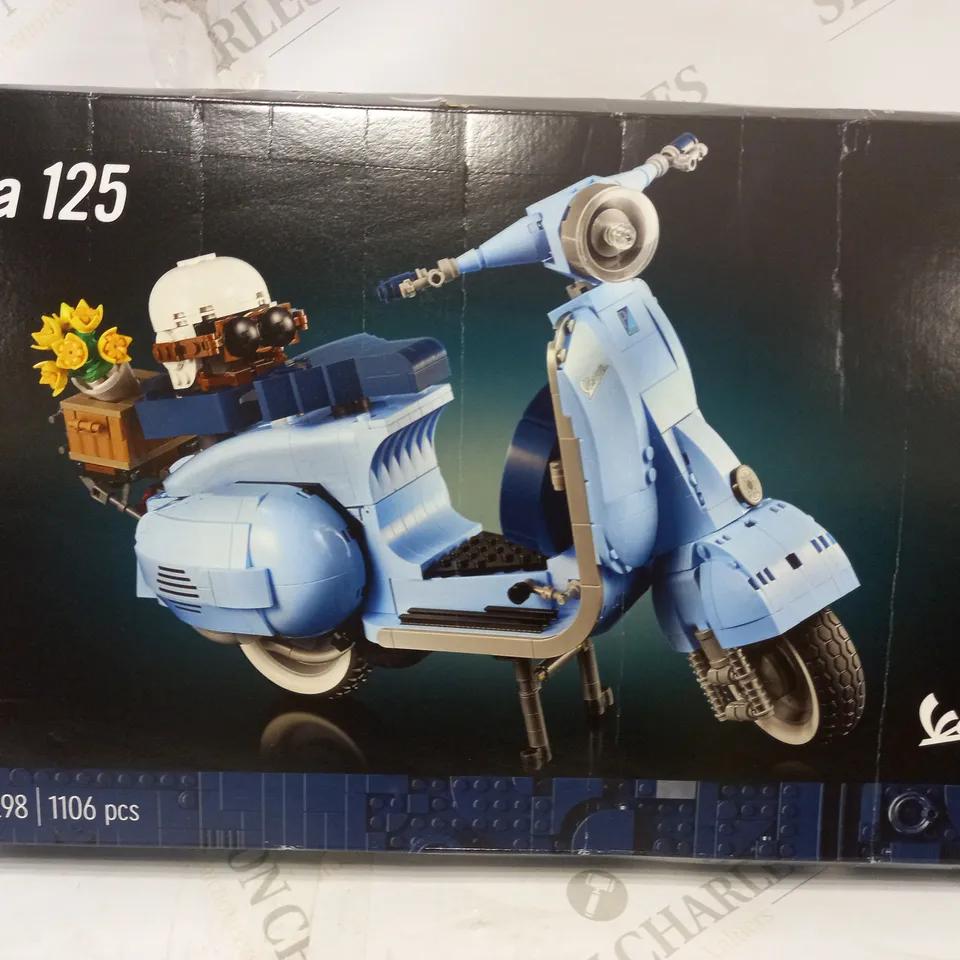 LEGO VESPA 125 SCOOTER MODEL (SET 10298) RRP £79.99