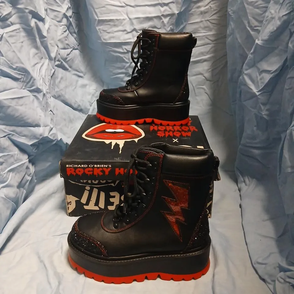 BOXED RICHARD O'BRIEN'S ROCKY HORROR SHOW X KOI THE TIME WARP PLATFORM BOOTS BLACK SIZE 3