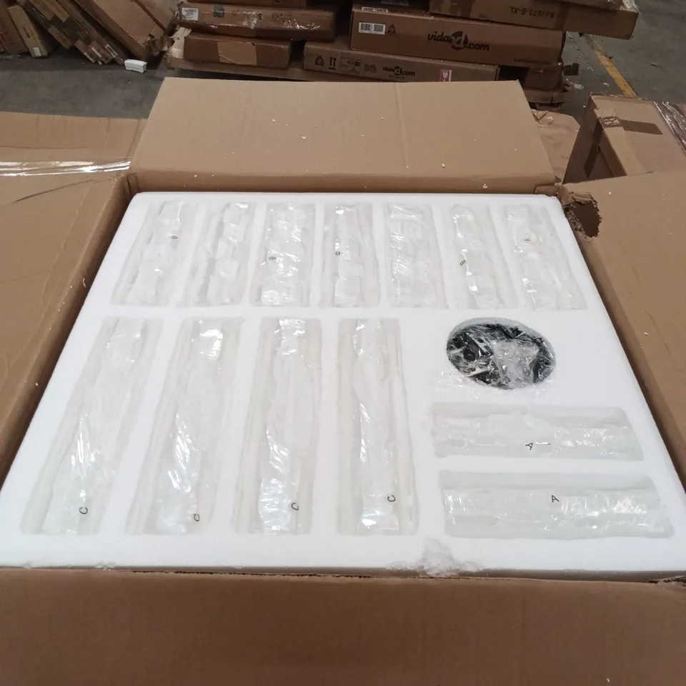 BOXED CHANDELIER, HANGING LIGHT FIXTURE (1 BOX)