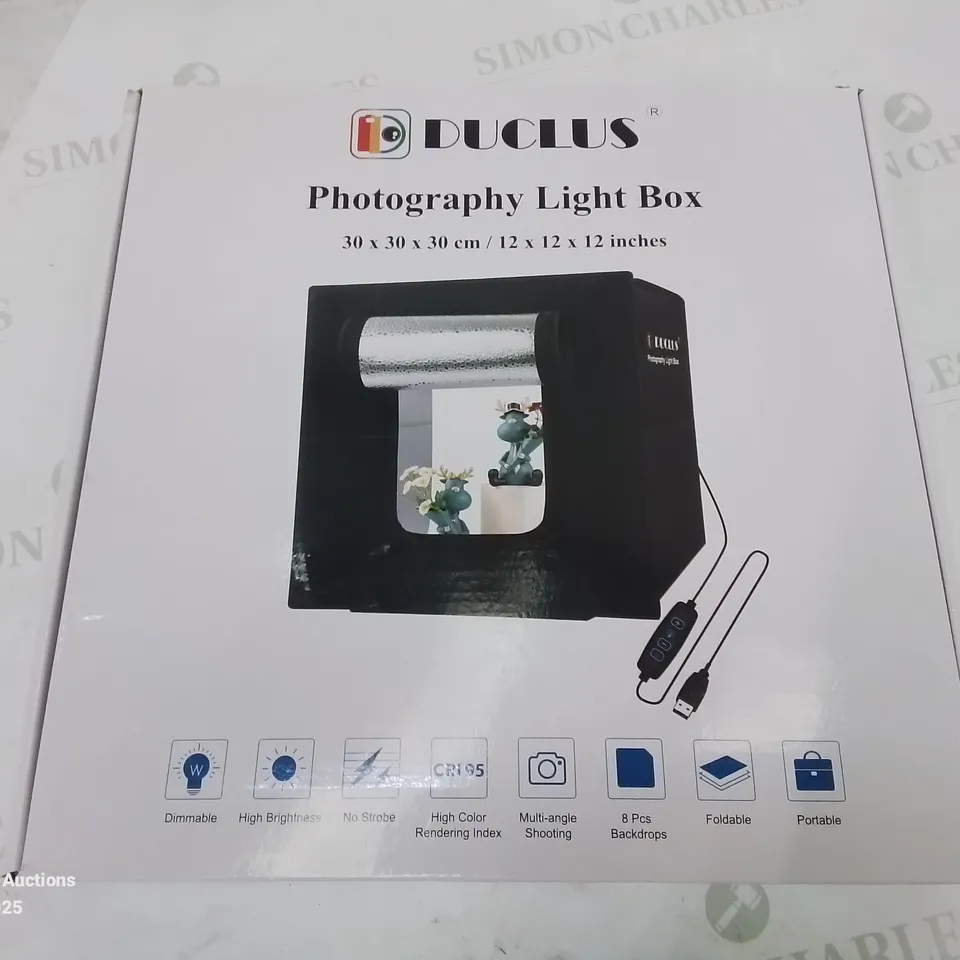 BOXED DUCLUS PHOTOGRAPHY LIGHT BOX