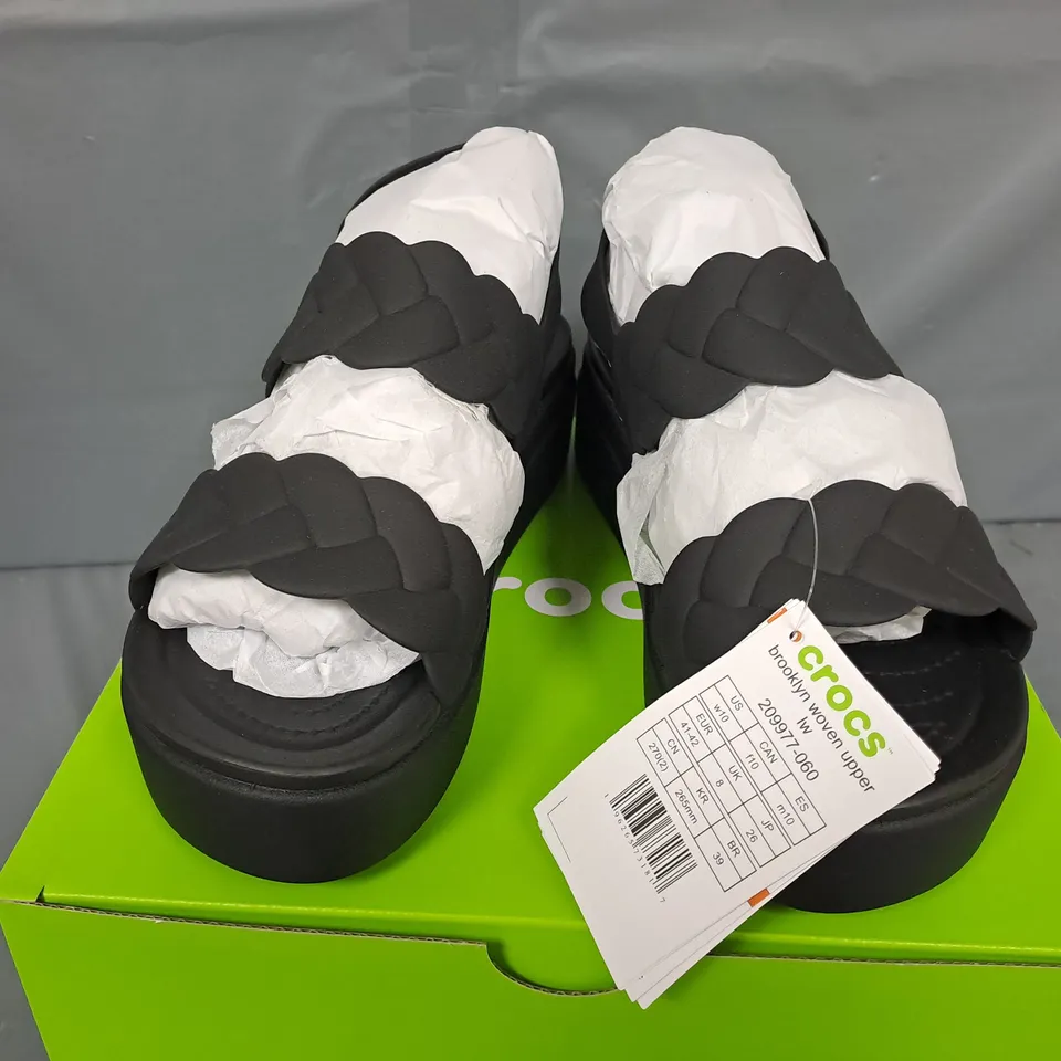 BOXED PAIR OF CROCS BROOKLYN WOVEN UPPER LOW WEDGE IN BLACK - W 10