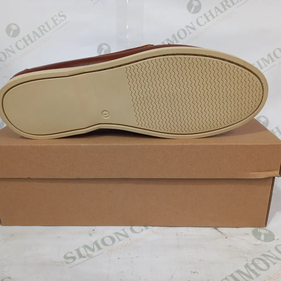 BOXED PAIR OF OLIVER SWEENEY SEVILLE LACE UP SHOES IN TAN UK SIZE 9