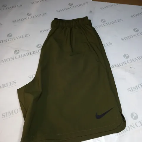 NIEK LOGO KHAKI SHORTS SIZE XL