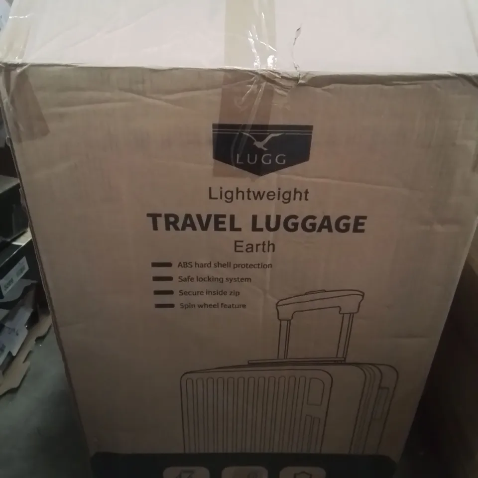 BOXED LIGHTWEIGHT TRAVEL LUGGAGE SUITCASE IN EARTH