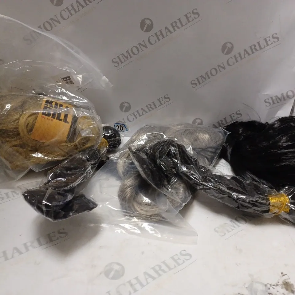 APPROXIMATELY 8 ASSORTED WIGS AND EXTENSIONS OF VARIOUS STYLES, LENGTHS AND COLOURS
