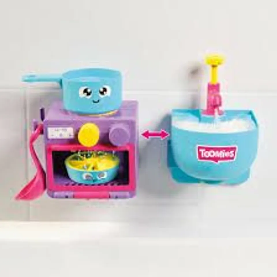 TOMY TOOMIES BUBBLE & BAKE BATHTIME KITCHEN RRP £21.99